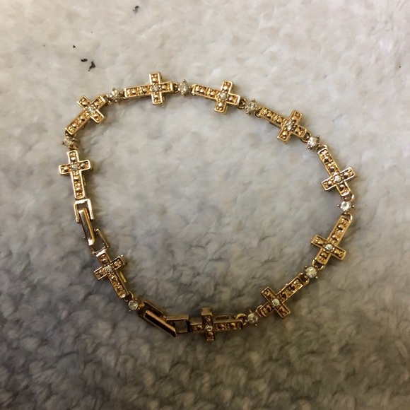 Sparkling cross tennis bracelet gold colored - Picture 2 of 3